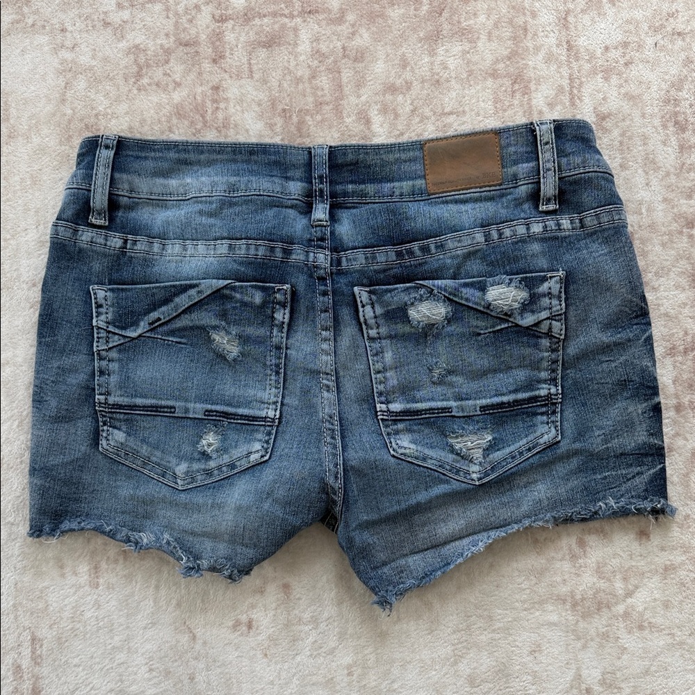 BKE Buckle Distressed Victoria Blue Jean Shorts 29 - Picture 2 of 4